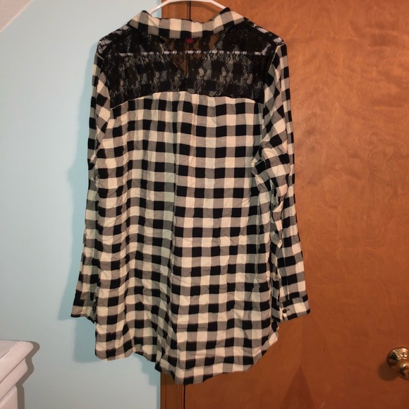 Black and White Plaid Shirt with lace back - Picture 3 of 3
